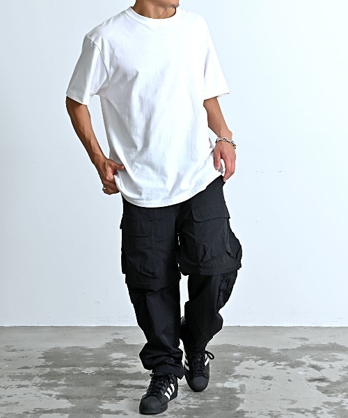 ARULE(アルール)の「『ARULE/アルール』2WAYナイロンカーゴパンツ【CN】【GC】(カーゴパンツ・メンズ・ブラック・L/XL/3L)」の2枚目の写真