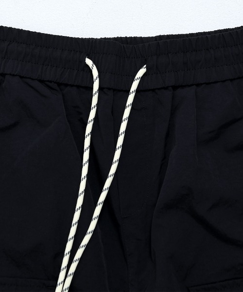 ARULE(アルール)の「『ARULE/アルール』2WAYナイロンカーゴパンツ【CN】【GC】(カーゴパンツ・メンズ・ブラック・L/XL/3L)」の13枚目の写真