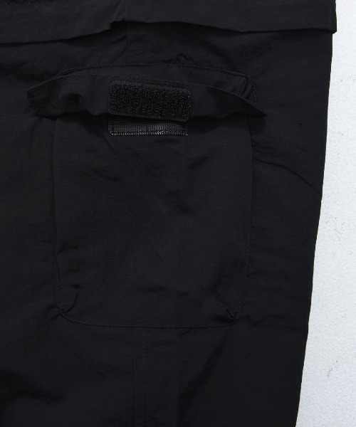 ARULE(アルール)の「『ARULE/アルール』2WAYナイロンカーゴパンツ【CN】【GC】(カーゴパンツ・メンズ・ブラック・L/XL/3L)」の16枚目の写真