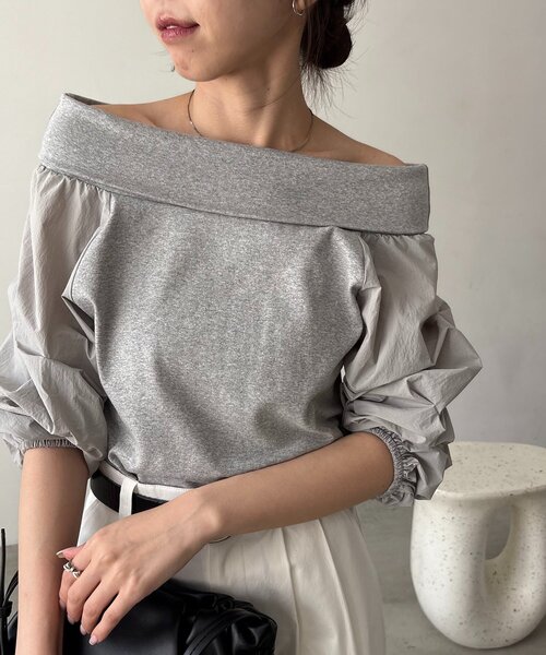 CAPRICIEUX LE'MAGE（カプリシューレマージュ）の「異素材パフワンショルＴ（Tシャツ/カットソー・レディース・グレー/ホワイト/ブラック・FREE）」の3枚目の写真