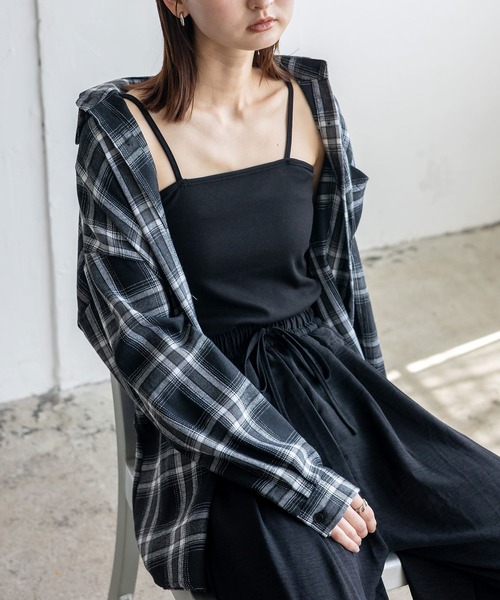 VitaFelice(ヴィータフェリーチェ)の「バッグスリットチェックシャツ(シャツ/ブラウス・レディース・ネイビー/ブラック・FREE)」の4枚目の写真
