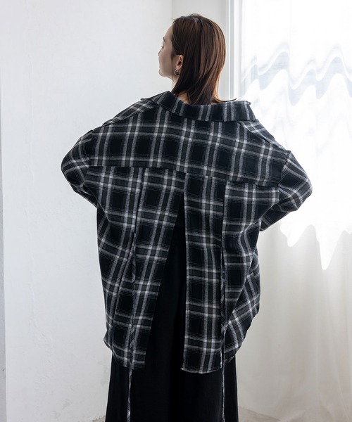 VitaFelice(ヴィータフェリーチェ)の「バッグスリットチェックシャツ(シャツ/ブラウス・レディース・ネイビー/ブラック・FREE)」の10枚目の写真