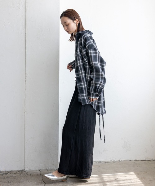 VitaFelice(ヴィータフェリーチェ)の「バッグスリットチェックシャツ(シャツ/ブラウス・レディース・ネイビー/ブラック・FREE)」の17枚目の写真
