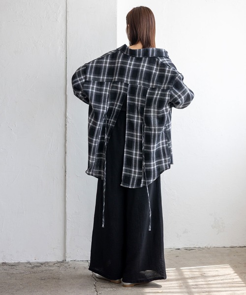 VitaFelice(ヴィータフェリーチェ)の「バッグスリットチェックシャツ(シャツ/ブラウス・レディース・ネイビー/ブラック・FREE)」の18枚目の写真