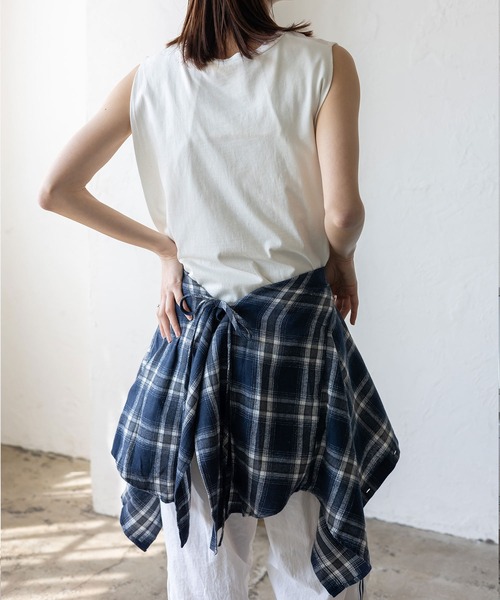 VitaFelice(ヴィータフェリーチェ)の「バッグスリットチェックシャツ(シャツ/ブラウス・レディース・ネイビー/ブラック・FREE)」の8枚目の写真