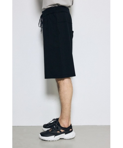 AZUL by moussy(アズールバイマウジー)の「リラックスニットショートパンツ 春服 夏服 秋服 サマーニット ウエストゴム(スラックス・メンズ・グレー/ブラック・MEDIUM/LARGE)」の7枚目の写真
