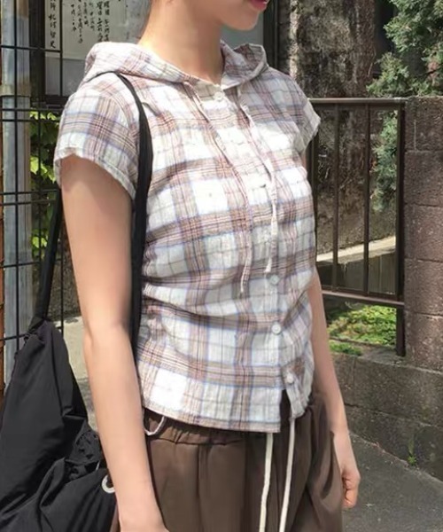 Vipoa(ヴィポア)の「コンパクトチェック柄フーディトップス(シャツ/ブラウス・レディース・アイボリー/グリーン/ネイビー・FREE)」の16枚目の写真