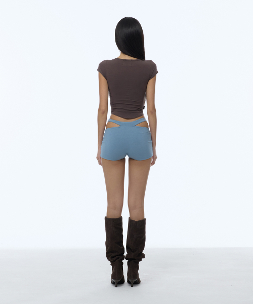 GILAARCHIVE(ギラアーカイブ)の「CUT-OFF WAIST INNER SHORTS_BLUE(その他パンツ・レディース・その他・FREE)」の4枚目の写真