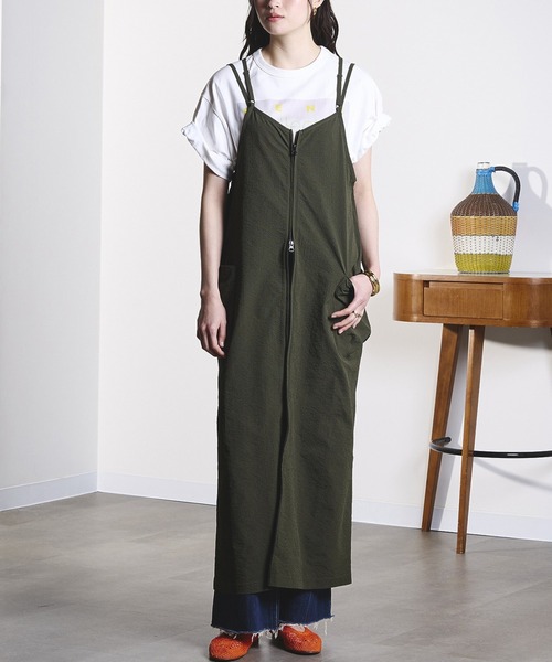 THOUSAND MILE(サウザンドマイル)の「(GENE HEAVENS x THOUSAND MILE)NARROW BACK STRAP DRESS(ワンピース・レディース・ブラック/ブラウン/オリーブ・ONE SIZE)」の3枚目の写真