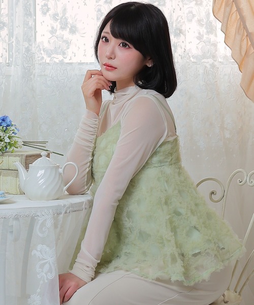 Anely(アネリー)の「フェザー風 フリンジ フレア キャミソール(キャミソール・レディース・アイボリー/ライトグリーン・FREE)」の15枚目の写真