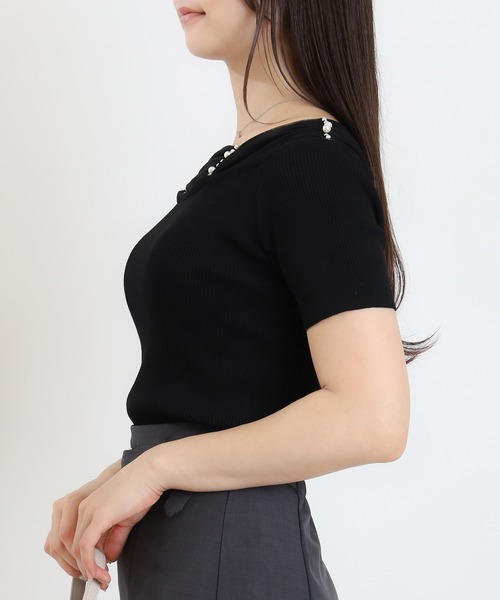 ASTORIA ODIER（アストリアオディール）の「パールギャザーオフショルニット(ボーダー/無地)（ニット/セーター・レディース・ブラック系その他/ホワイト系その他/ブラック/アイボリー・MEDIUM）」の5枚目の写真
