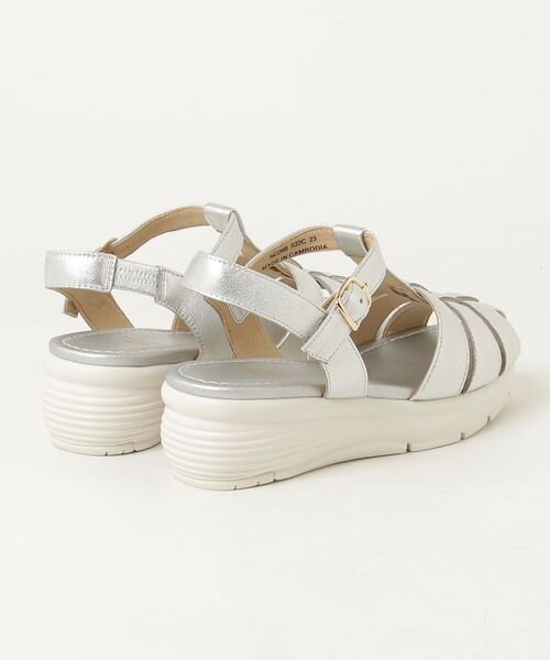 R.（REGAL FOOT COMMUNITY）（アールドット）の「アールドット S22C グルカサンダル（サンダル・レディース・シルバー・24.5/24/22.5/23/23.5）」の3枚目の写真