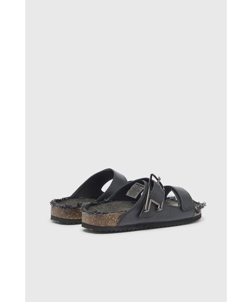 DIESEL(ディーゼル)の「メンズ サンダル D-WOODSTOCK D SANDAL(サンダル・メンズ・ブラック・45/44/43/42/41/40)」の8枚目の写真