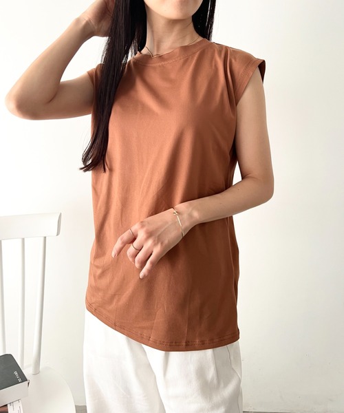 LOVALOT(ラバロット)の「クルーネック ノースリーブT(Tシャツ/カットソー・レディース・ブラウン/ブルー/ブラック/ホワイト・FREE)」の3枚目の写真