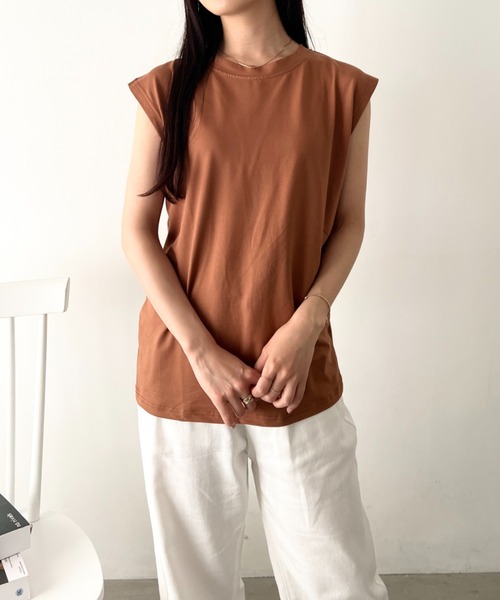 LOVALOT(ラバロット)の「クルーネック ノースリーブT(Tシャツ/カットソー・レディース・ブラウン/ブルー/ブラック/ホワイト・FREE)」の21枚目の写真