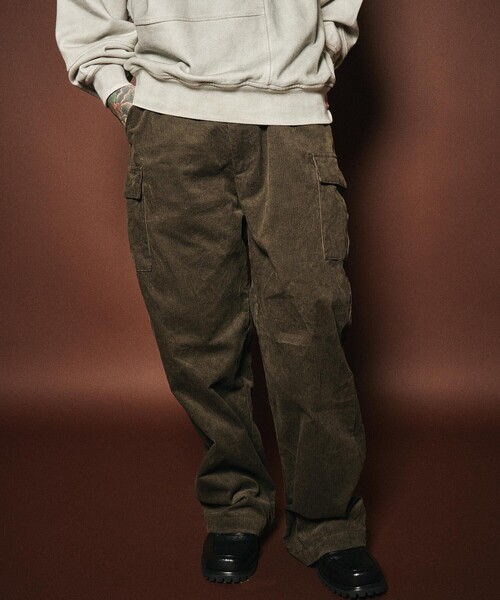 Subciety（サブサエティ）の「Corduroy cargo slacks（カーゴパンツ・メンズ・ブラック/ブラウン・MEDIUM/LARGE/X-LARGE/X-SMALL/SMALL）」の12枚目の写真
