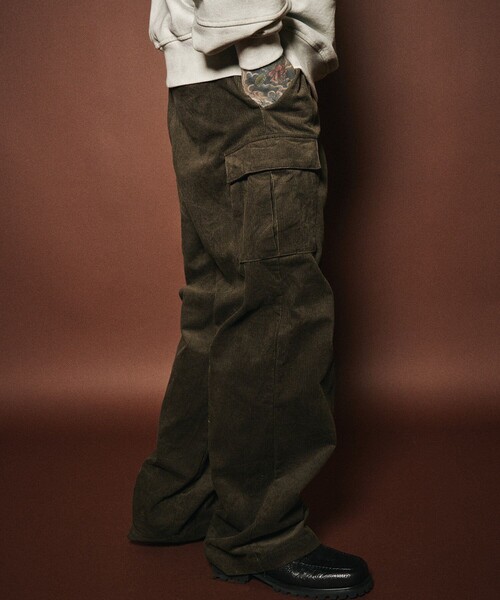 Subciety（サブサエティ）の「Corduroy cargo slacks（カーゴパンツ・メンズ・ブラック/ブラウン・MEDIUM/LARGE/X-LARGE/X-SMALL/SMALL）」の13枚目の写真