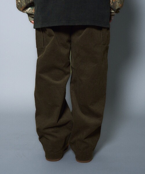 Subciety（サブサエティ）の「Corduroy cargo slacks（カーゴパンツ・メンズ・ブラック/ブラウン・MEDIUM/LARGE/X-LARGE/X-SMALL/SMALL）」の17枚目の写真