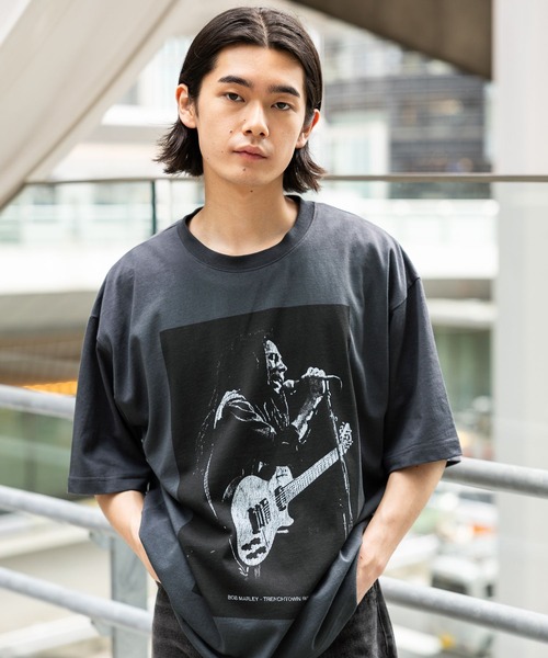 BAYFLOW(ベイフロー)の「【Bob Marley(ボブ・マーリー)】プリントTシャツ(Tシャツ/カットソー・メンズ・チャコール/アイボリー・LARGE/MEDIUM)」の6枚目の写真