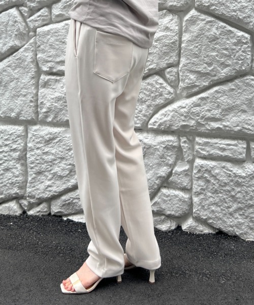 DESIGNWORKS（デザインワークス）の「【一部店舗限定】【追加】アクアジャージテーパードパンツ（その他パンツ・レディース・ブラック/アイボリー/グレイッシュベージュ・38/36）」の8枚目の写真