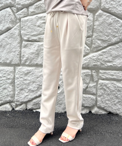 DESIGNWORKS（デザインワークス）の「【一部店舗限定】【追加】アクアジャージテーパードパンツ（その他パンツ・レディース・ブラック/アイボリー/グレイッシュベージュ・38/36）」の11枚目の写真