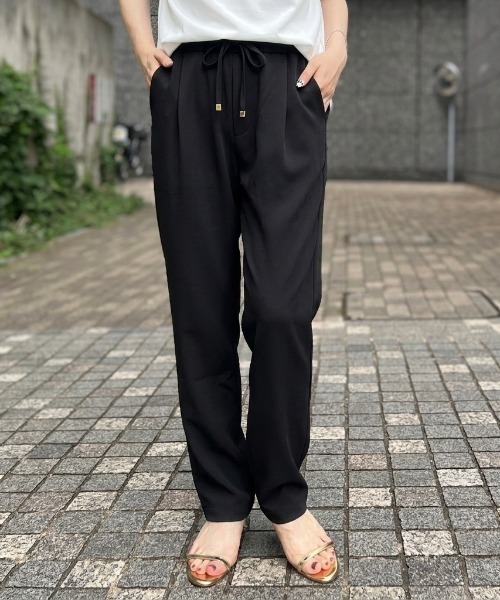 DESIGNWORKS（デザインワークス）の「【一部店舗限定】【追加】アクアジャージテーパードパンツ（その他パンツ・レディース・ブラック/アイボリー/グレイッシュベージュ・38/36）」の12枚目の写真