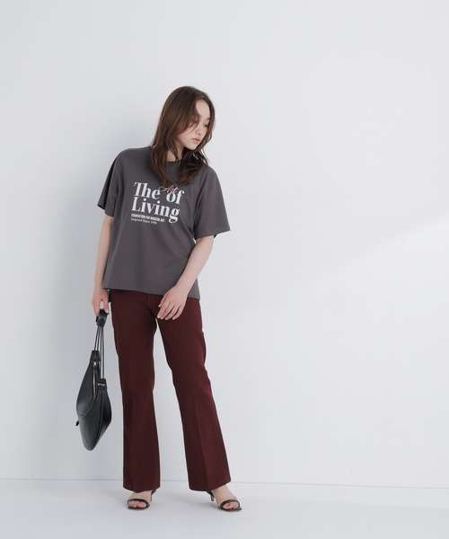 NATURAL BEAUTY BASIC(ナチュラルビューティーベーシック)の「ボクシーロゴTシャツ(Tシャツ/カットソー・レディース・チャコールグレー/オフホワイト・FREE)」の17枚目の写真