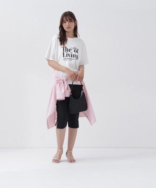 NATURAL BEAUTY BASIC(ナチュラルビューティーベーシック)の「ボクシーロゴTシャツ(Tシャツ/カットソー・レディース・チャコールグレー/オフホワイト・FREE)」の5枚目の写真