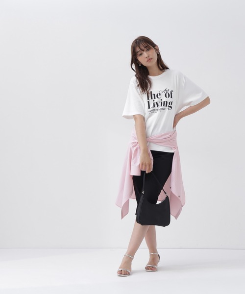 NATURAL BEAUTY BASIC(ナチュラルビューティーベーシック)の「ボクシーロゴTシャツ(Tシャツ/カットソー・レディース・チャコールグレー/オフホワイト・FREE)」の7枚目の写真