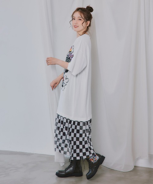 ScoLar(スカラー)の「162731:ダークメルヘン×チェック柄 チュール裾切替ワンピース(ワンピース・レディース・チャコールグレー/オフホワイト/パープル・M)」の4枚目の写真