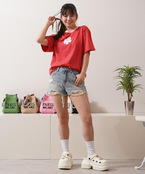 1111clothing(ワンフォークロージング)の「リンガーネック フラワーTシャツ / Ringer Neck Flower T-shirt(Tシャツ/カットソー・レディース・チャコールグレー/レッド・FREE)」の20枚目の写真
