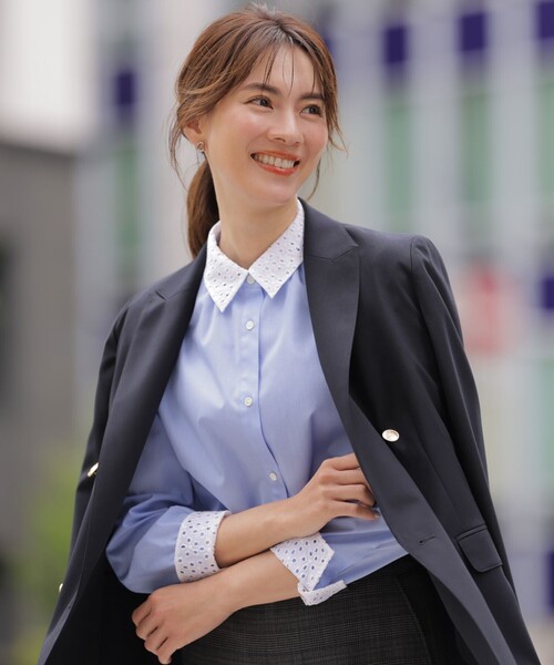 J.PRESS(ジェイプレス)の「T/W ギャバ ダブル ジャケット(テーラードジャケット・レディース・ブラウン系/ネイビー系・T15/T13)」の1枚目の写真