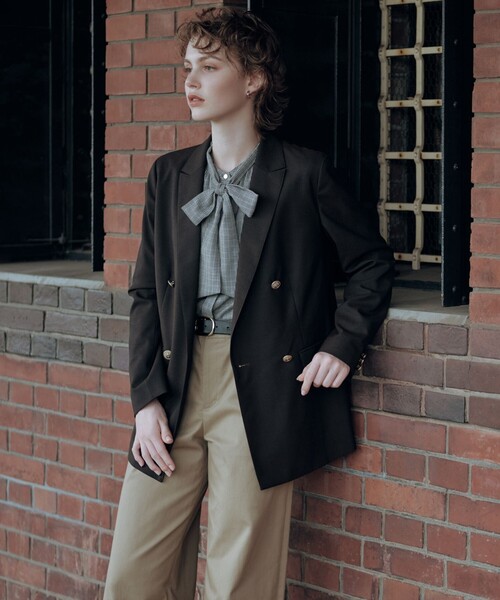 J.PRESS(ジェイプレス)の「T/W ギャバ ダブル ジャケット(テーラードジャケット・レディース・ブラウン系/ネイビー系・T15/T13)」の3枚目の写真