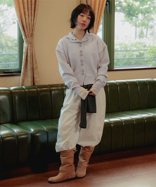 miette（ミエット）の「スタンドフードニットプルオーバー（ニット/セーター・レディース・ライトグレー/ブラウン/ブラック・FREE）」の11枚目の写真