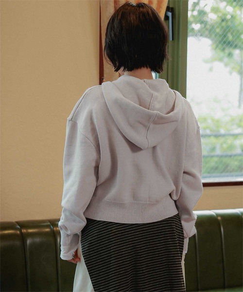 miette（ミエット）の「スタンドフードニットプルオーバー（ニット/セーター・レディース・ライトグレー/ブラウン/ブラック・FREE）」の12枚目の写真