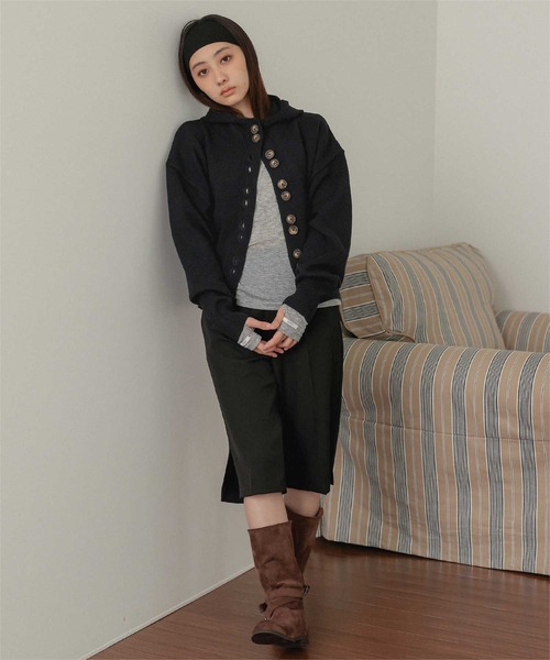 miette（ミエット）の「スタンドフードニットプルオーバー（ニット/セーター・レディース・ライトグレー/ブラウン/ブラック・FREE）」の5枚目の写真