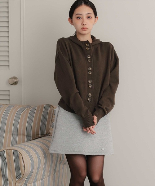 miette（ミエット）の「スタンドフードニットプルオーバー（ニット/セーター・レディース・ライトグレー/ブラウン/ブラック・FREE）」の21枚目の写真