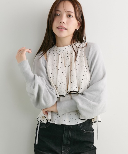 archives(アルシーヴ)の「【着回し自在なトレンドレイヤード2点SET】アメスリフリルブラウス×ニットボレロSET(アンサンブル・レディース・ブラック/グレー/アイボリー・MEDIUM)」の9枚目の写真