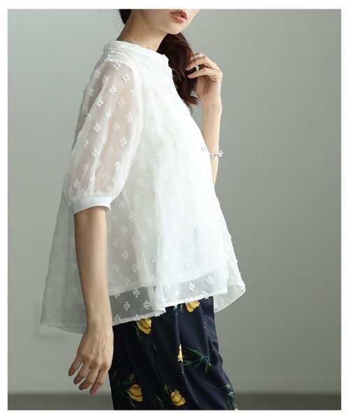 Sawa a la mode(サワアラモード)の「立体ドットふんわりスリーブシアーブラウス(シャツ/ブラウス・レディース・ホワイト/ブラック・FREE)」の18枚目の写真