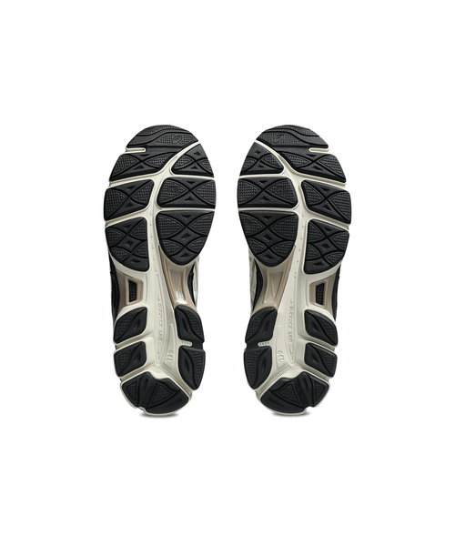 ASICS(アシックス)の「ASICS(アシックス) GEL-NYC 1203B081(スニーカー・メンズ・ライトグレー・25.5cm/26.5cm/27cm/27.5cm/28cm/29cm/26cm)」の2枚目の写真