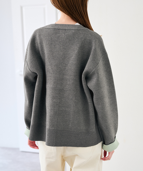 U by SPICK&SPAN(ユーバイスピックアンドスパン)の「金ボタンカラーニットカーデ(カーディガン/ボレロ・レディース・チャコールグレー/ネイビー・FREE)」の11枚目の写真