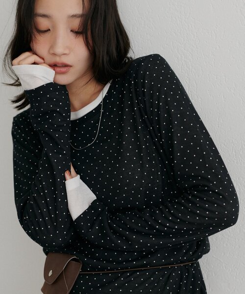 DISCOAT（ディスコート）の「レイヤードシアーパックTシャツ《WEB限定カラーあり》（Tシャツ/カットソー・レディース・グレー系その他/オレンジ/ブラック系その他3/ホワイト/ブラック系その他2/グレー系その他2/オフホワイト/ブラック系その他/ブラウン系その他/ブラウン/グレー/ピンク/ホワイト系その他/パープル/ライム/ブラウン系その他2/バイオレット/ブラウン系その他3・FREE）」の7枚目の写真