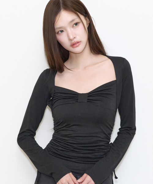 ILLIGO(イリゴ)の「ボウボレロシャーリングトップスブラック(Tシャツ/カットソー・レディース・その他・OS)」の3枚目の写真