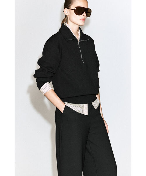 COS(コス)の「クレープジャージーワイドレッグパンツ(その他パンツ・レディース・ブラック・XS/S/M/L/XL)」の5枚目の写真