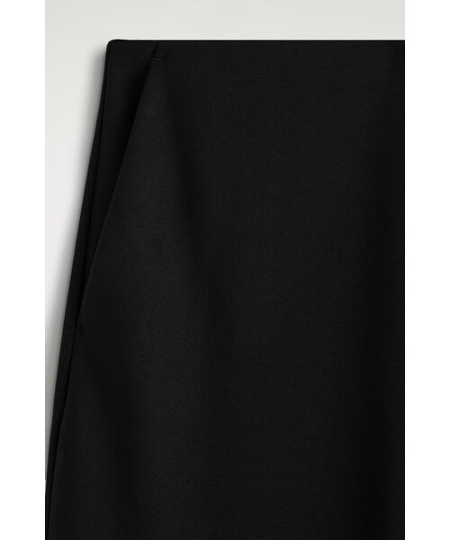 COS(コス)の「クレープジャージーワイドレッグパンツ(その他パンツ・レディース・ブラック・XS/S/M/L/XL)」の7枚目の写真