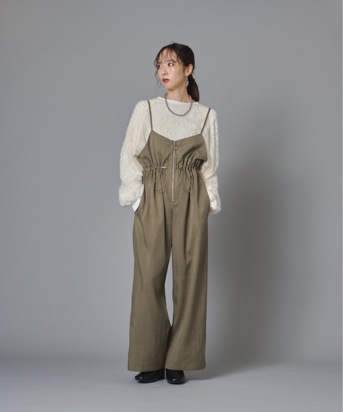 terrace（テラス）の「フロントジップ&ギャザー キャミサロペット（つなぎ/オールインワン・レディース・グレイッシュベージュ・FREE）」の7枚目の写真
