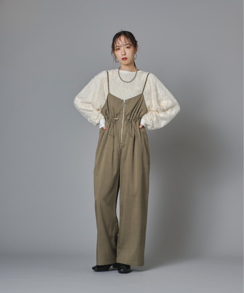 terrace（テラス）の「フロントジップ&ギャザー キャミサロペット（つなぎ/オールインワン・レディース・グレイッシュベージュ・FREE）」の11枚目の写真