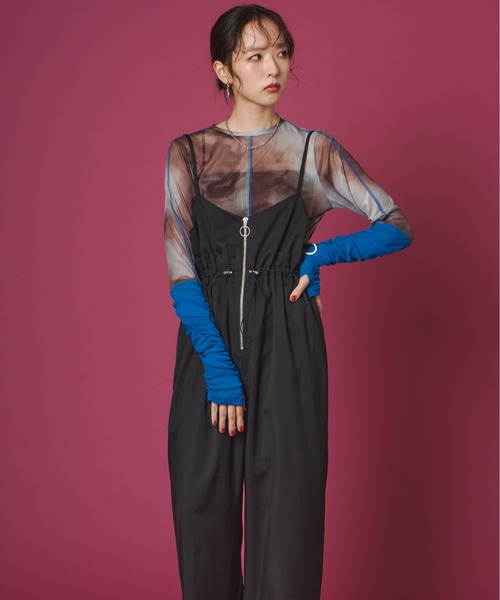 terrace（テラス）の「フロントジップ&ギャザー キャミサロペット（つなぎ/オールインワン・レディース・グレイッシュベージュ・FREE）」の16枚目の写真
