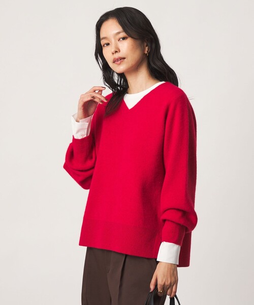 green label relaxing(グリーンレーベルリラクシング)の「FOXブレンド フォルム Vネック ニット(ニット/セーター・レディース・オフホワイト/ダークブラウン/ライトグレー/レッド/ライム・FREE)」の5枚目の写真