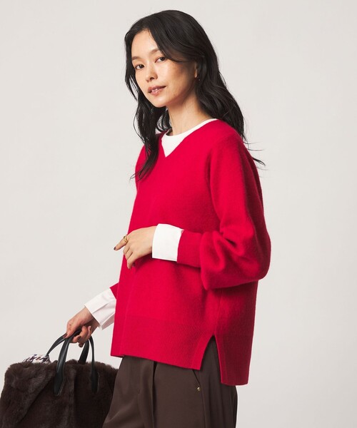 green label relaxing(グリーンレーベルリラクシング)の「FOXブレンド フォルム Vネック ニット(ニット/セーター・レディース・オフホワイト/ダークブラウン/ライトグレー/レッド/ライム・FREE)」の17枚目の写真